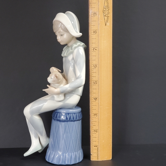 NAO by Lladró Figurine Harlequin with Cat Porcelain Figurine - Picture 10 of 12